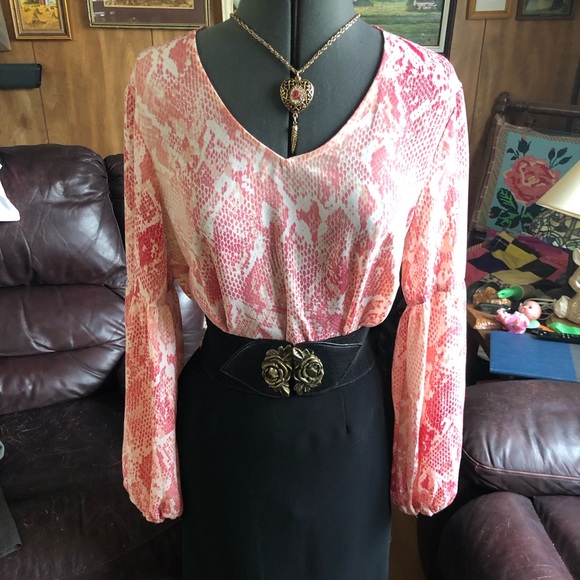 Cabi Snakeskin Blouse - Picture 3 of 5